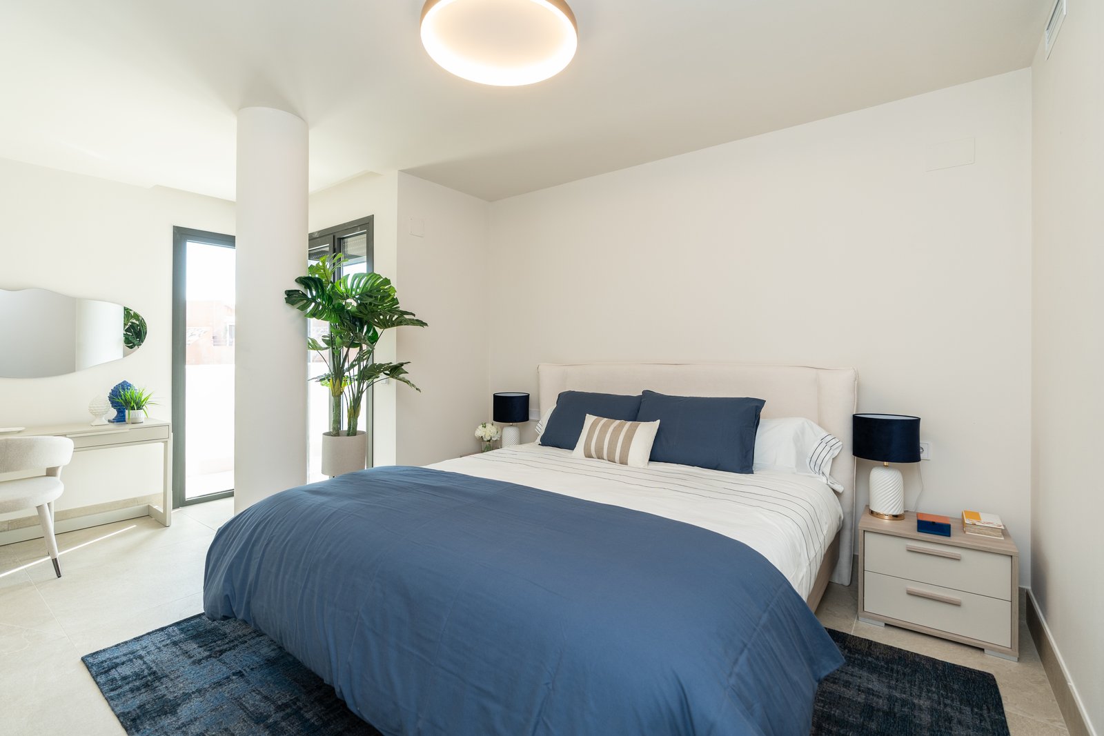 3 Bed, 2 Bath, ApartmentFor Sale, Benahavis, Malaga