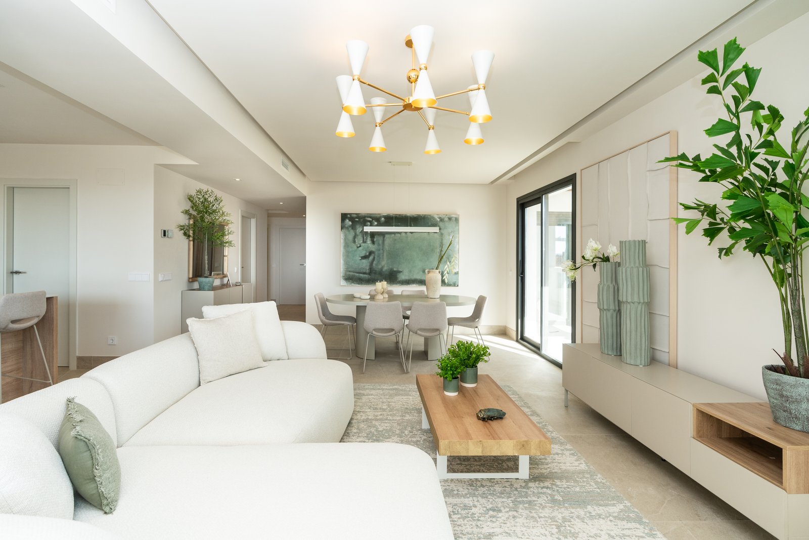 3 Bed, 2 Bath, ApartmentFor Sale, Benahavis, Malaga