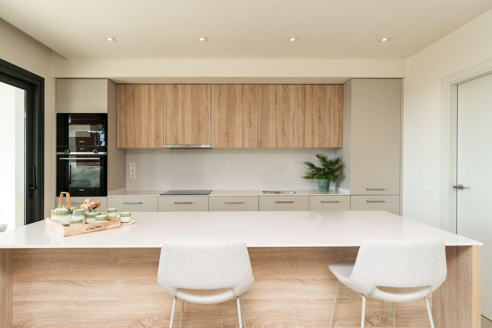 3 Bed, 2 Bath, ApartmentFor Sale, Benahavis, Malaga