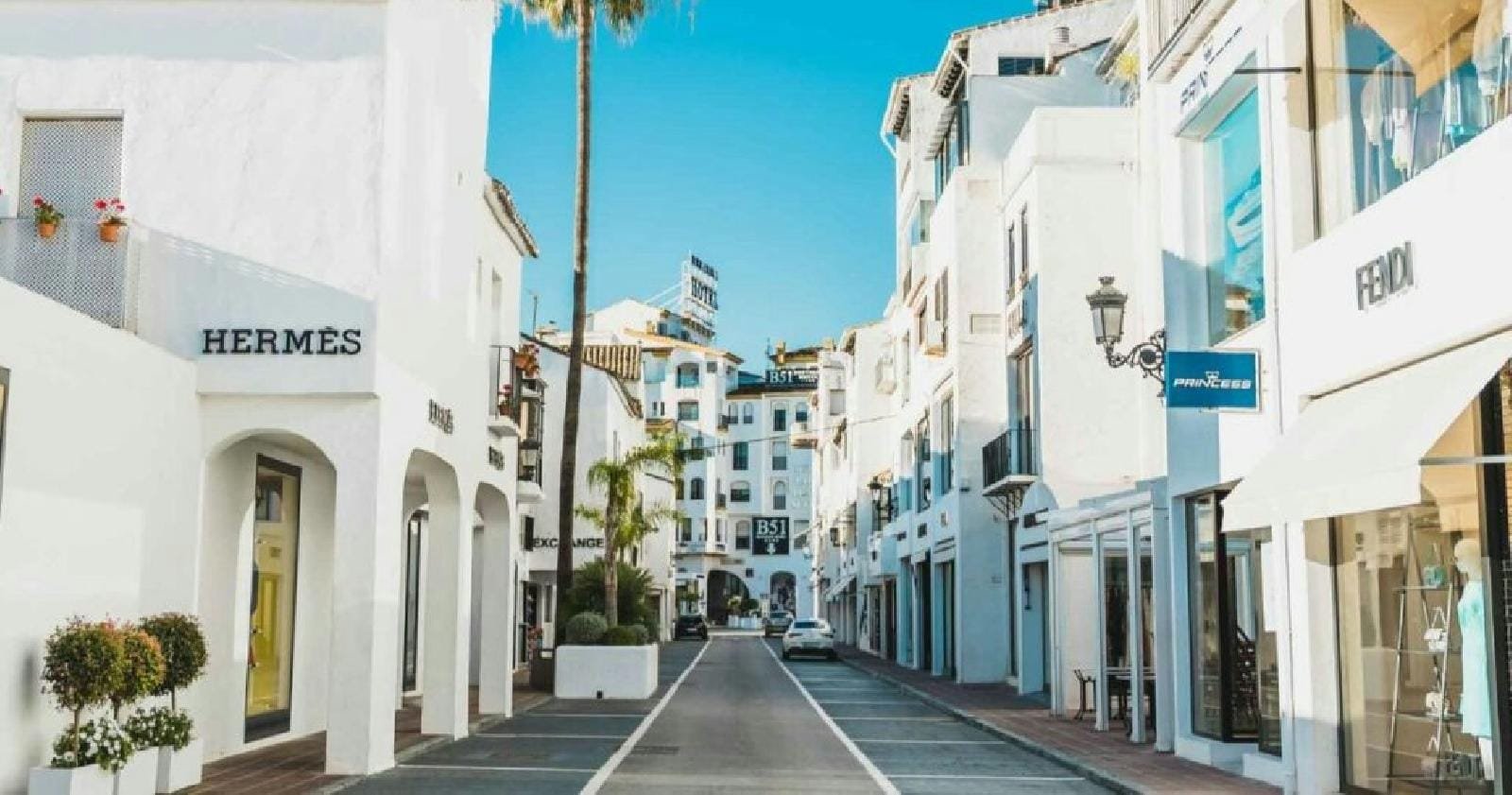 4 Bed, 3 Bath, ApartmentFor Sale, Marbella, Malaga