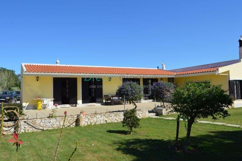 9 Bed, 9 Bath, HouseFor Sale, Lagos, Faro, 8600