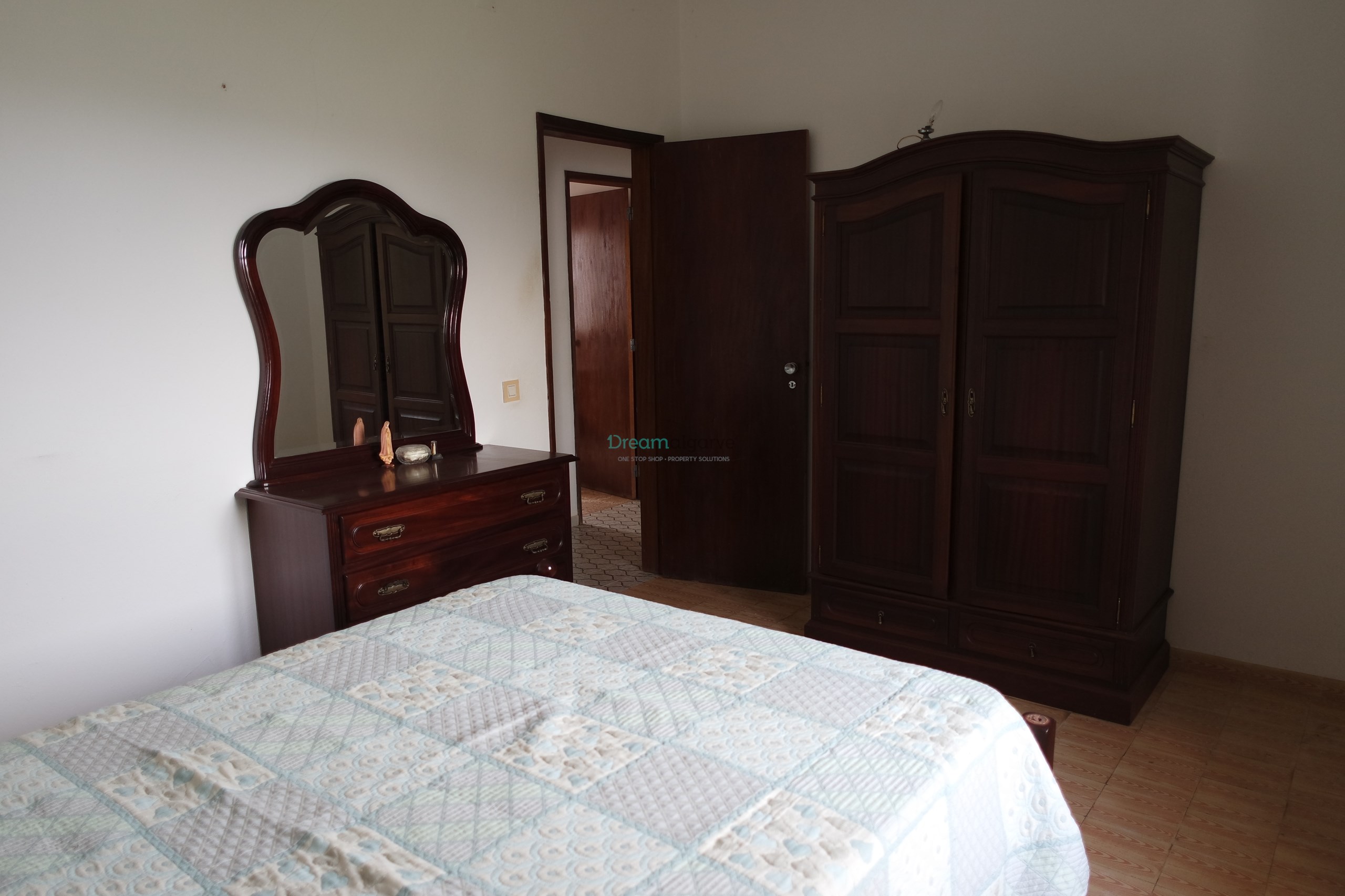 5 Bed, 2 Bath, HouseFor Sale, Lagos, Faro, 8600-308