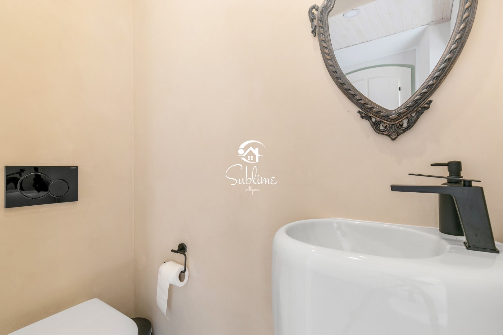 2 Bed, 3 Bath, HouseFor Sale, Vila do Bispo, Faro, 8650-013