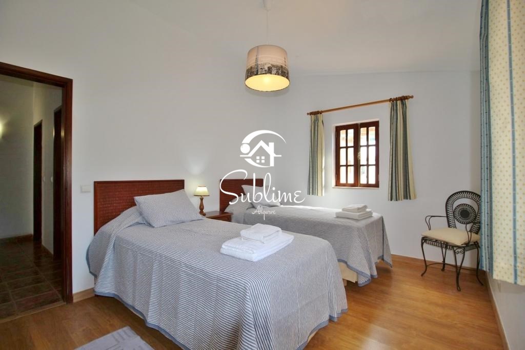 9 Bed, 3 Bath, HouseFor Sale, Praia da Luz, Lagos, Faro, 8600-109