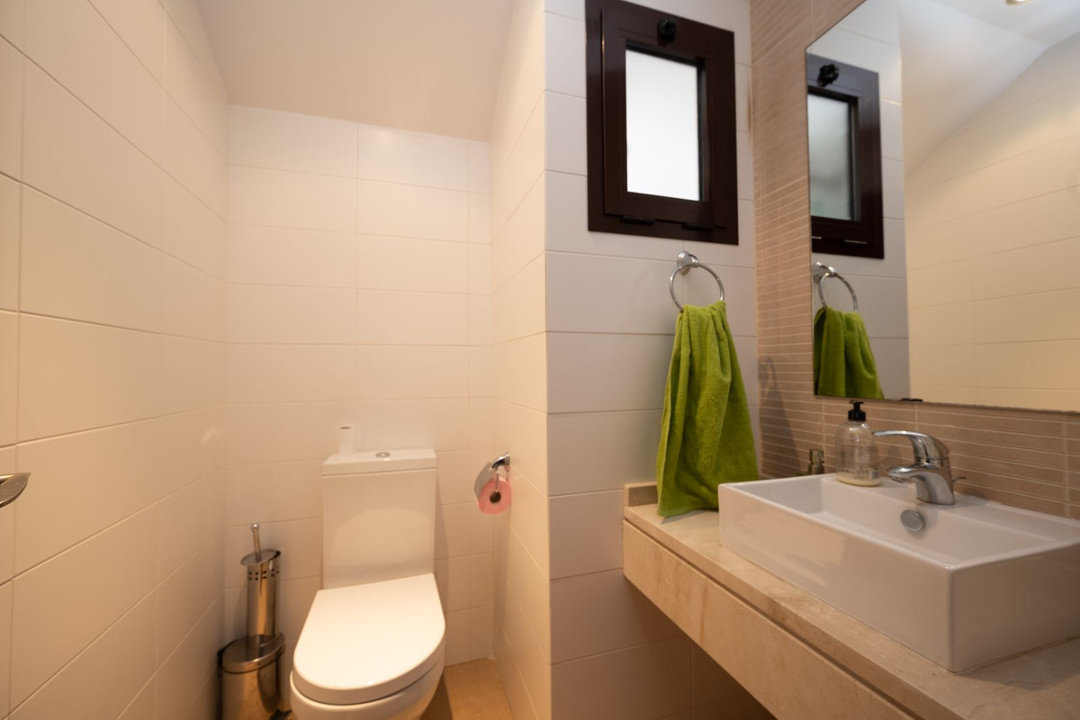 3 Bed, 3 Bath, ApartmentFor Sale, Los Monteros, Malaga