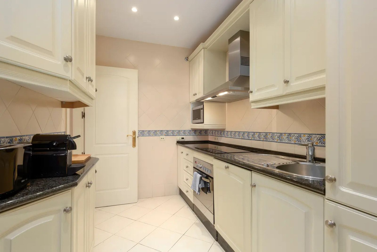 2 Bed, 2 Bath, ApartmentFor Sale, Elviria, Malaga