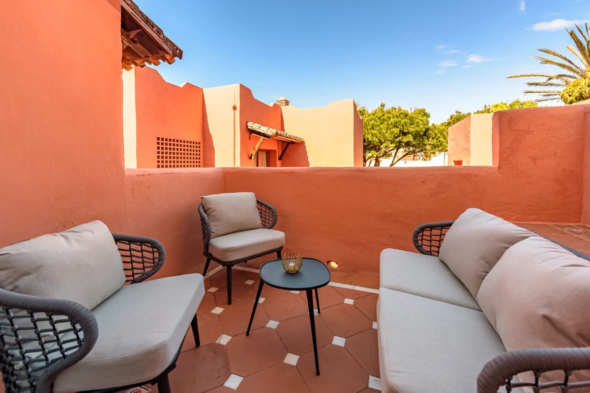 2 Bed, 2 Bath, ApartmentFor Sale, Elviria, Malaga