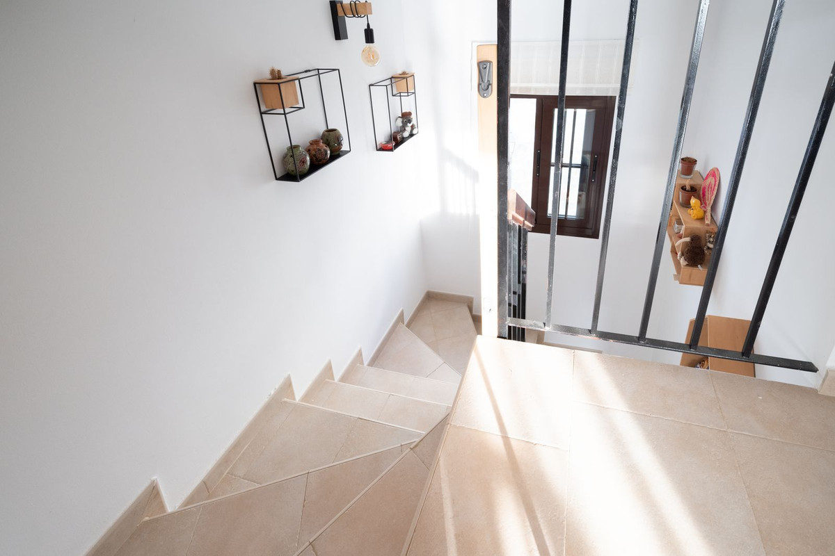 3 Bed, 4 Bath, ApartmentFor Sale, Los Monteros, Malaga