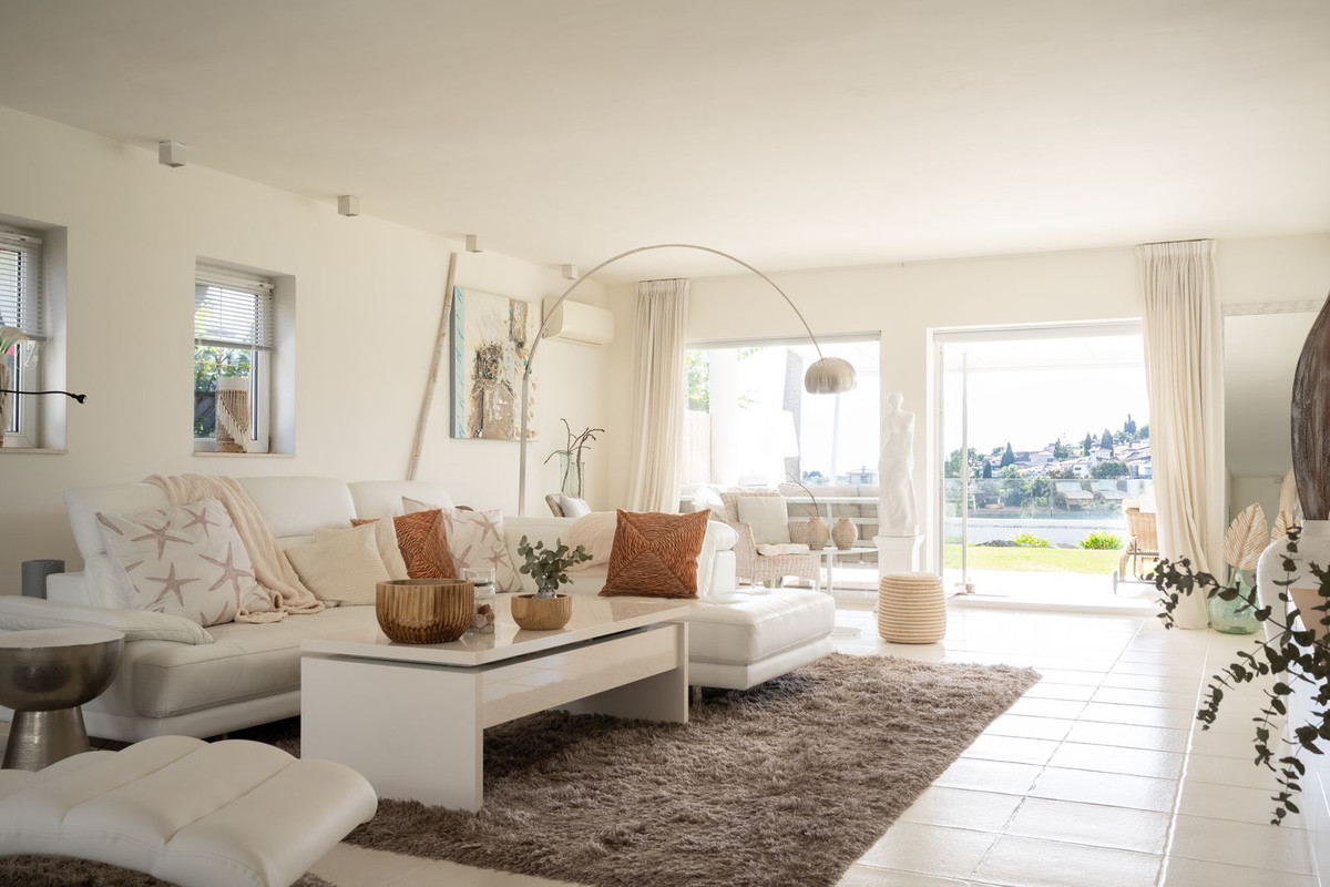 5 Bed, 4 Bath, HouseFor Sale, Riviera Del Sol, Malaga