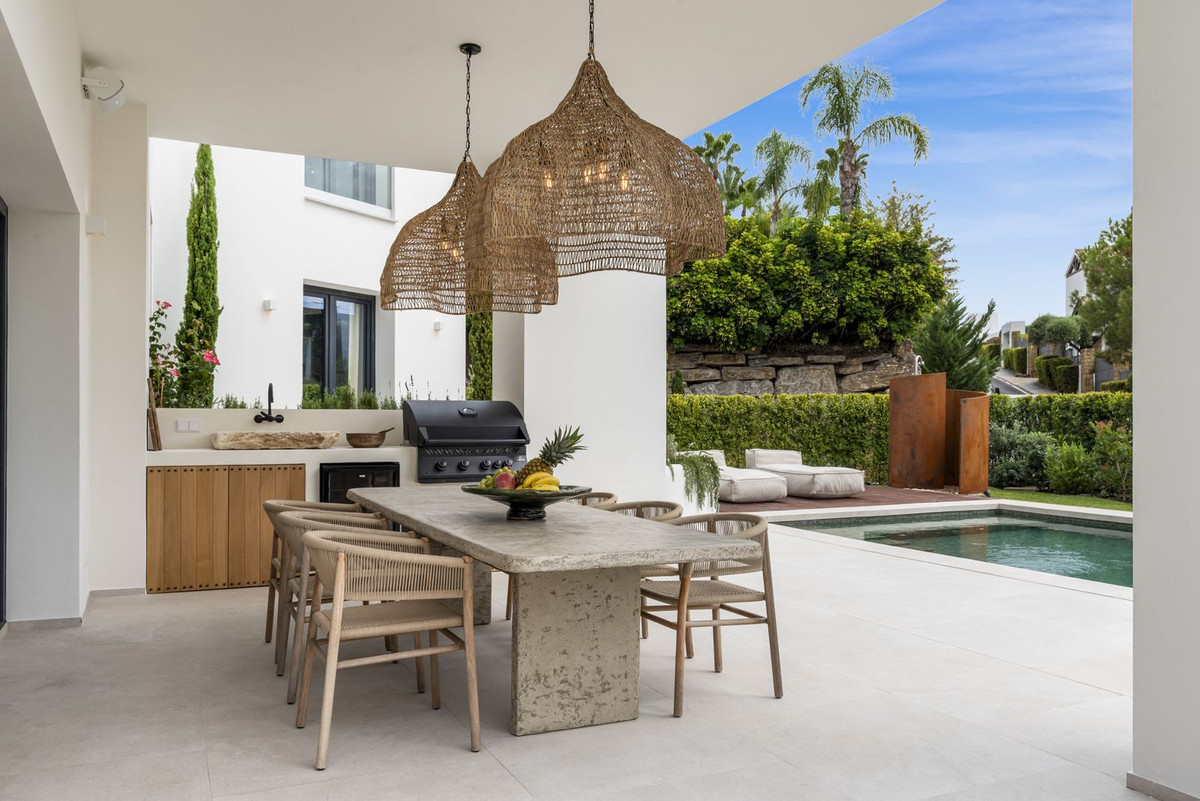 4 Bed, 4 Bath, HouseFor Sale, Benahavis, Malaga