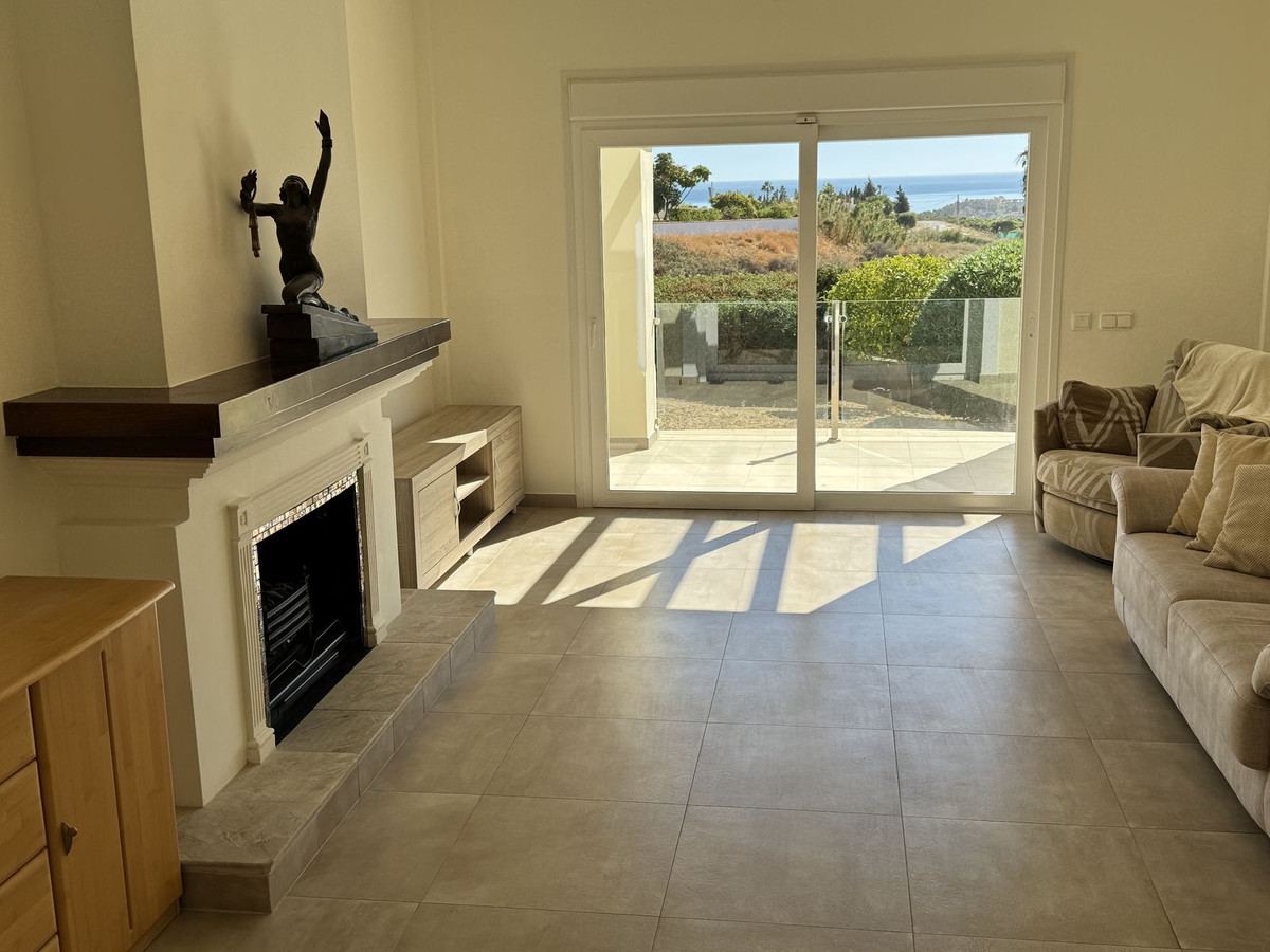 5 Bed, 4 Bath, HouseFor Sale, Estepona, Malaga