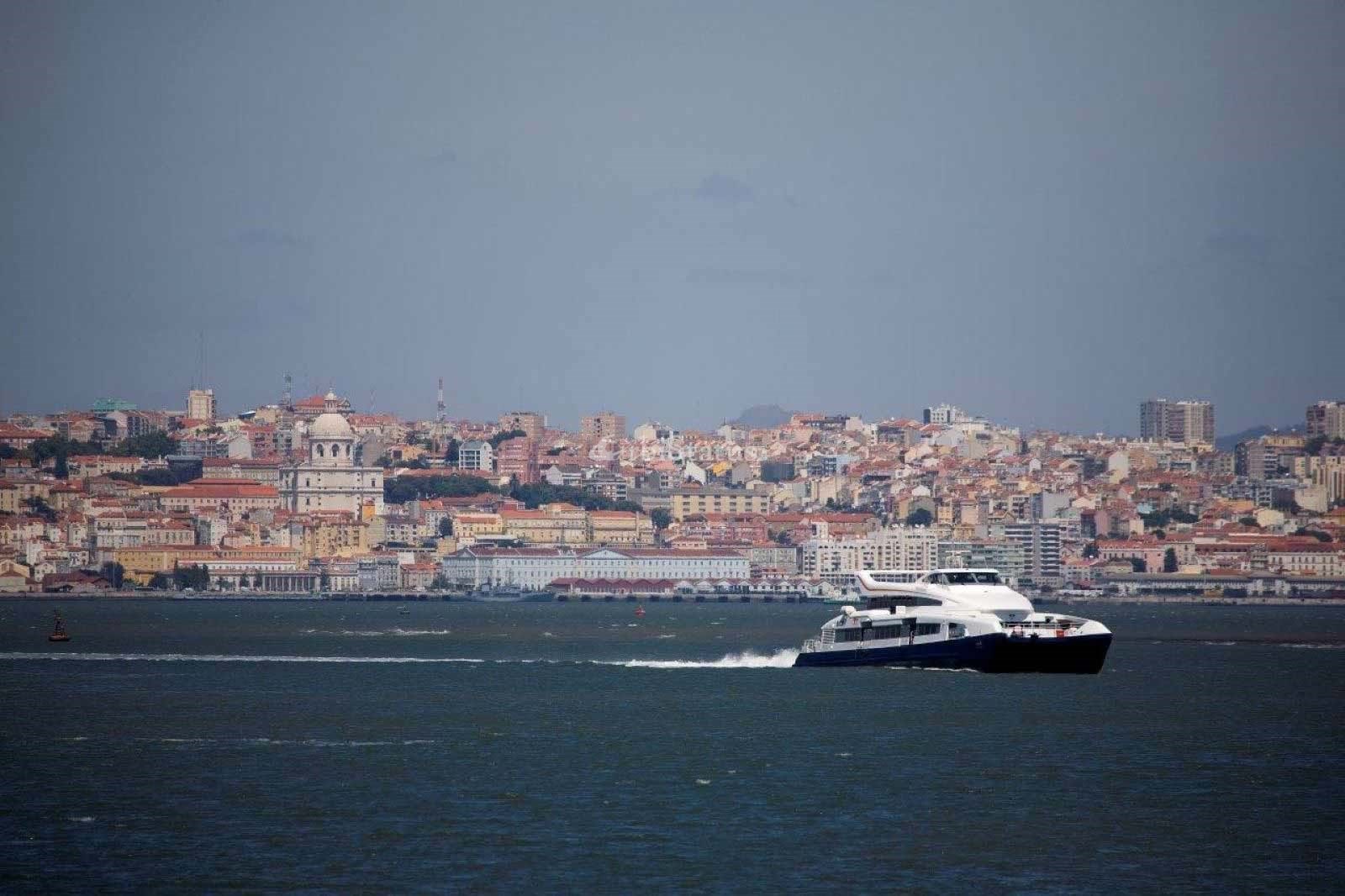 4 Bed, 3 Bath, ApartmentFor Sale, Seixal, Setubal, 2840-627