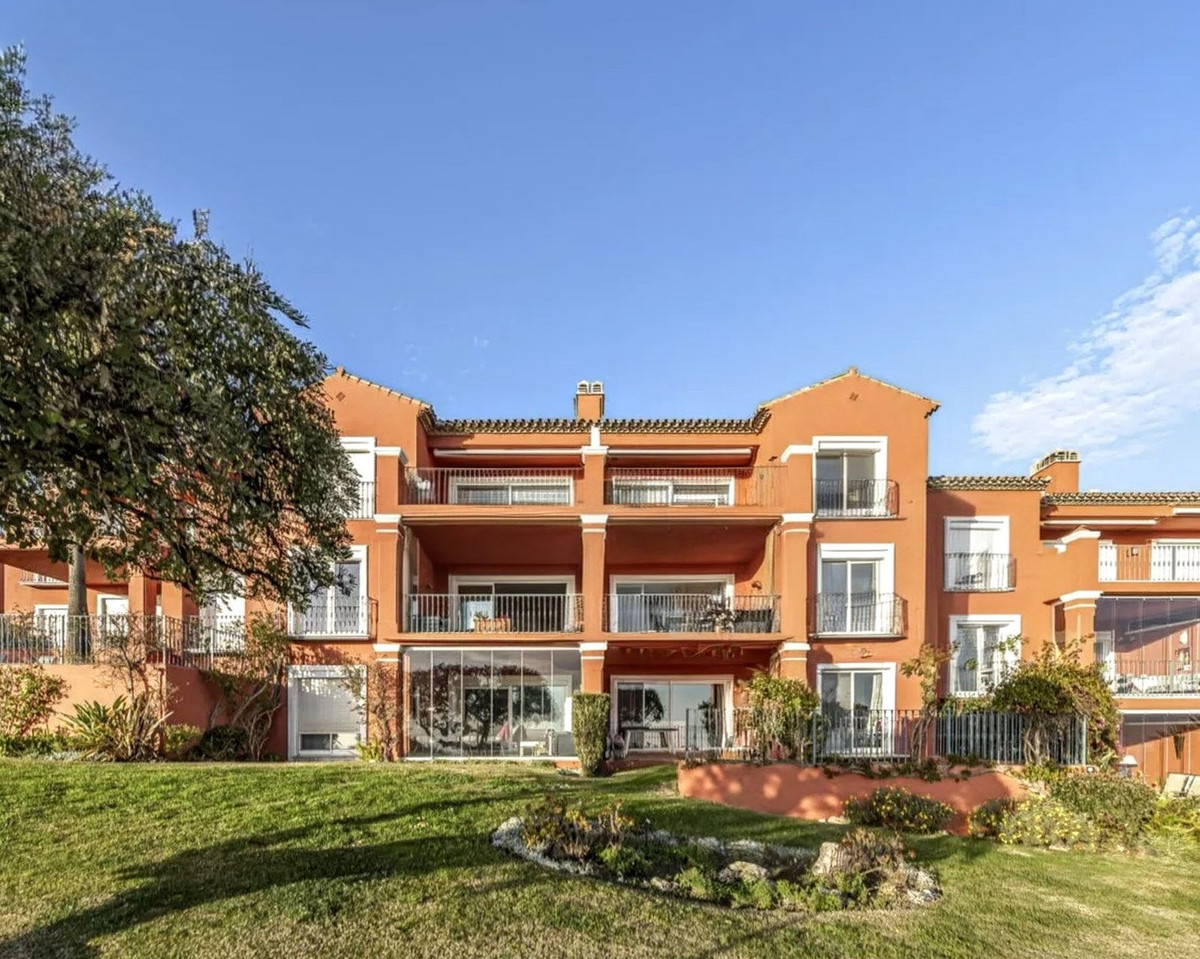 2 Bed, 2 Bath, ApartmentFor Sale, Elviria, Malaga