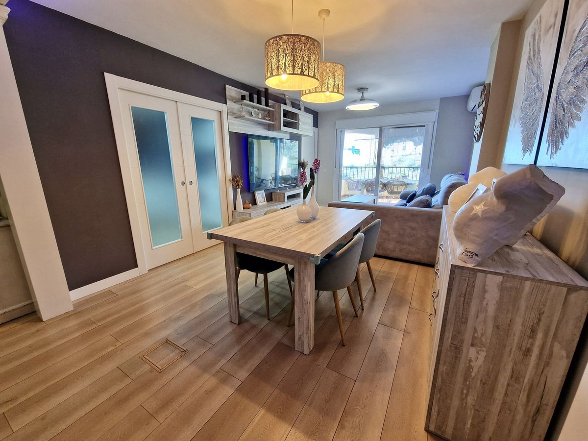 3 Bed, 2 Bath, ApartmentFor Sale, Riviera Del Sol, Malaga