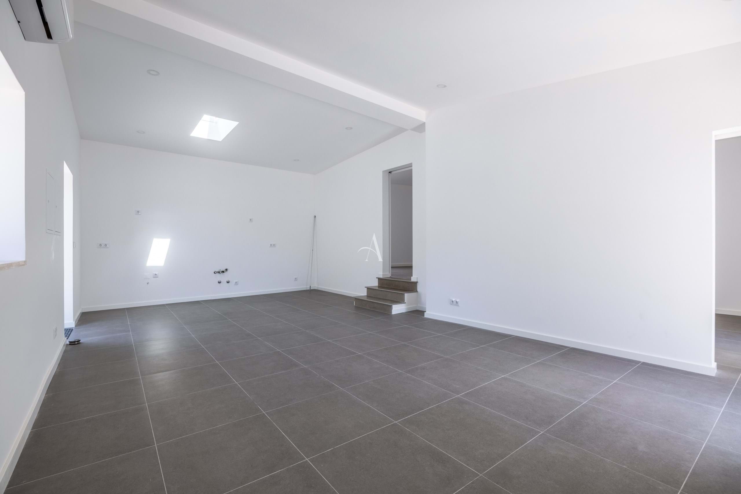 6 Bed, 6 Bath, HouseFor Sale, Faro, Faro, 8005-431