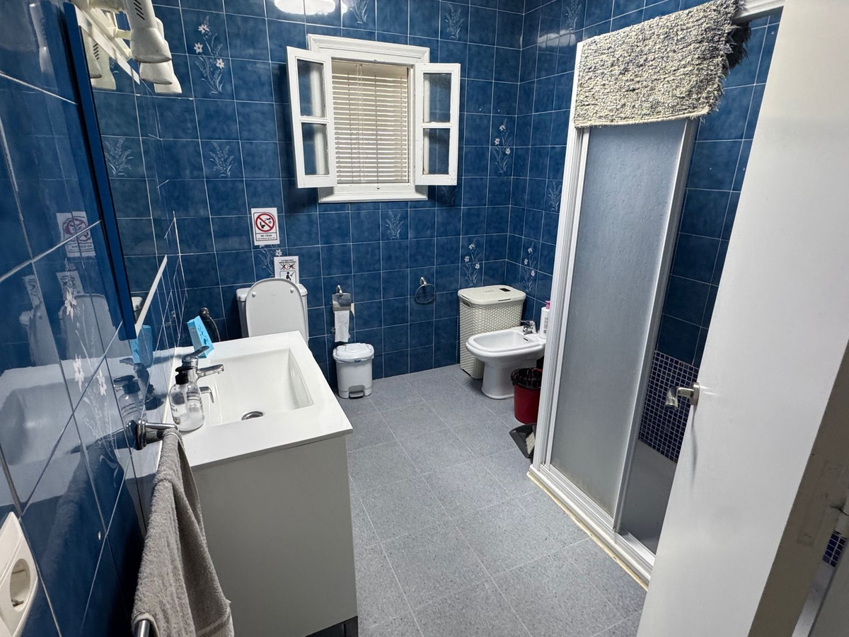 4 Bed, 1 Bath, HouseFor Sale, Cancelada, Malaga