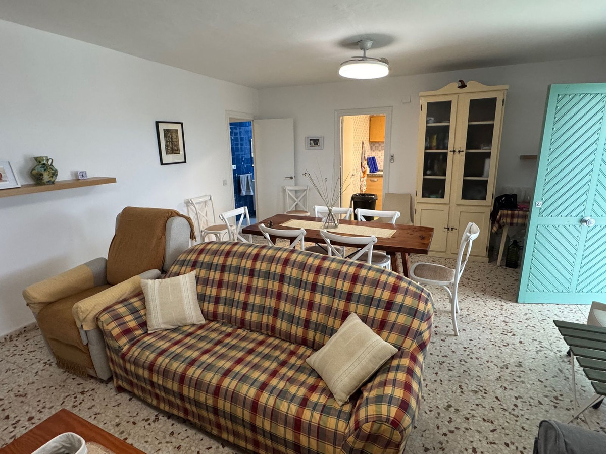 4 Bed, 1 Bath, HouseFor Sale, Cancelada, Malaga