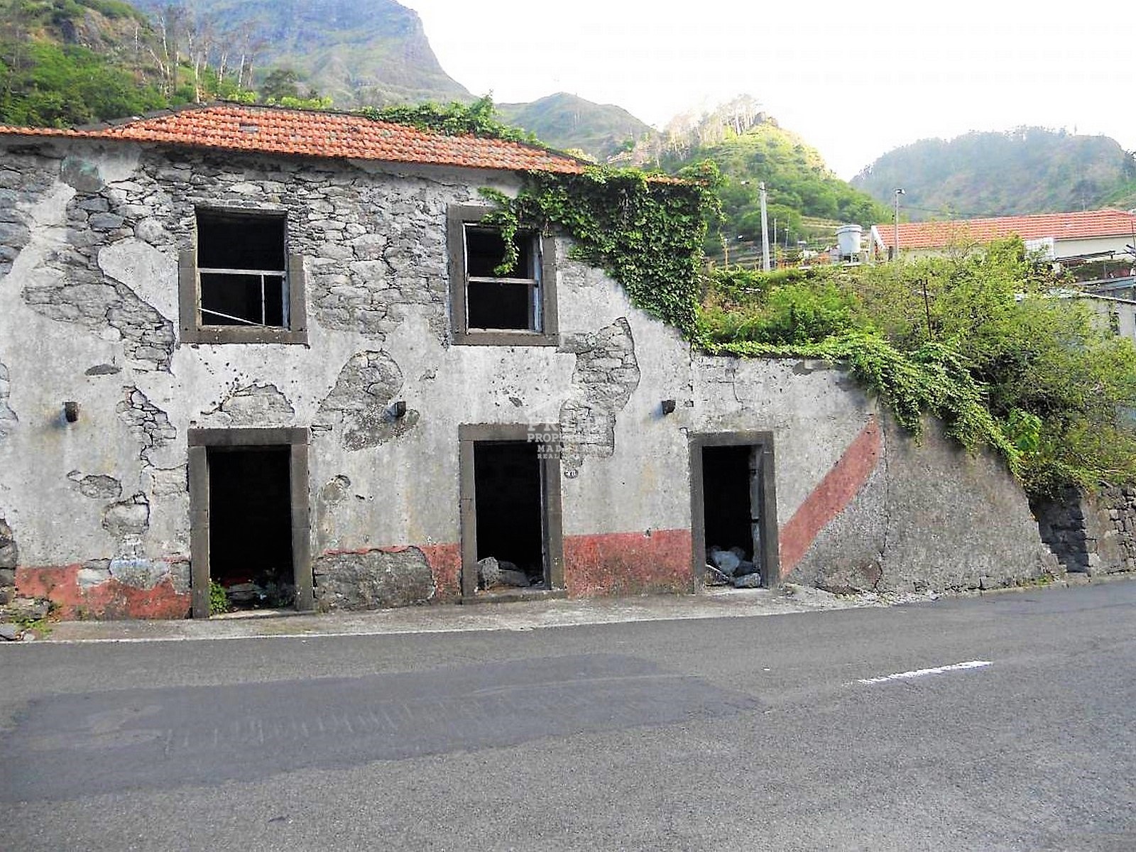 3 Bed, 1 Bath, HouseFor Sale, Ribeira Brava, Ilha da Madeira