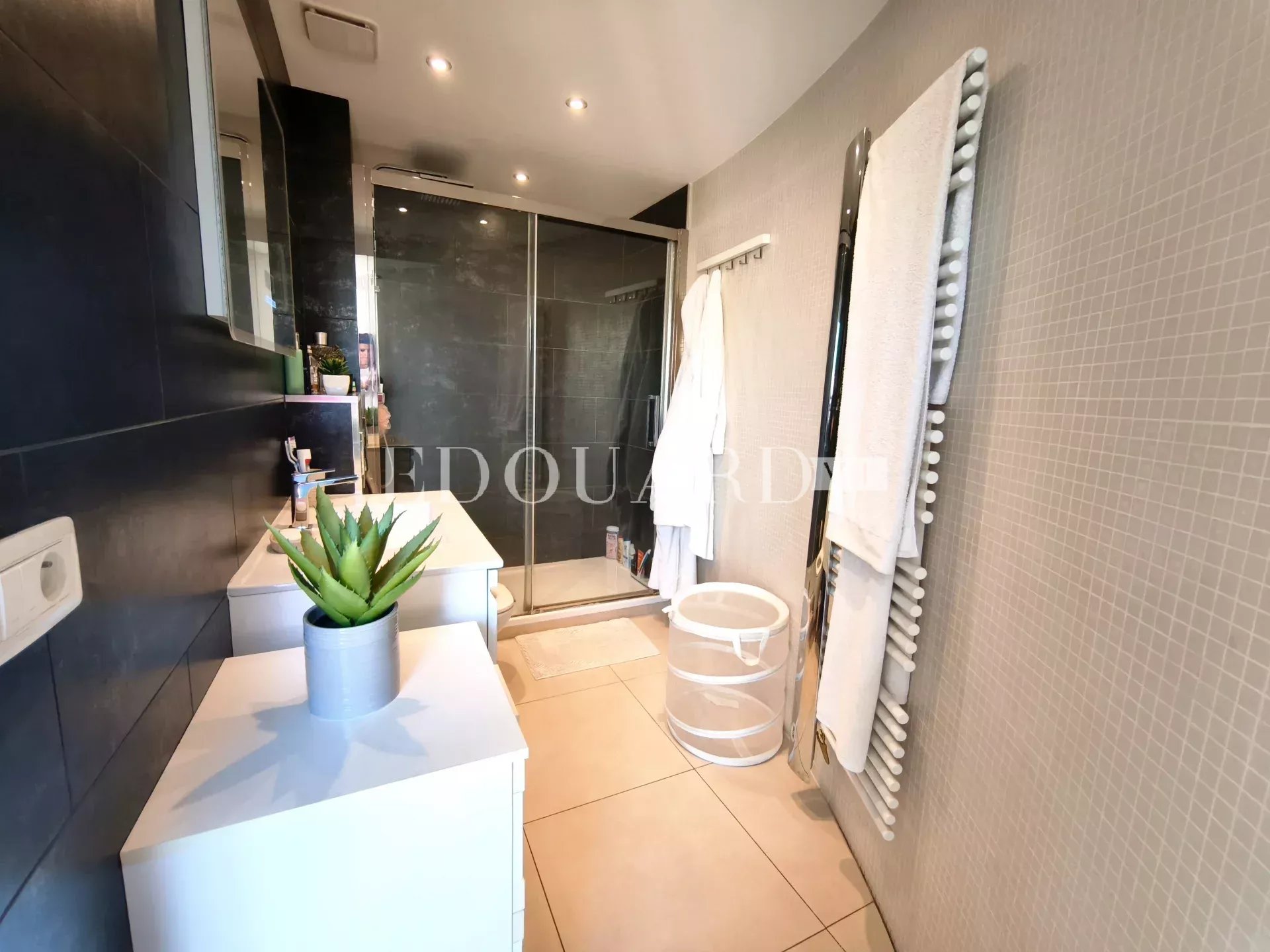 3 Bed, 2 Bath, ApartmentFor Sale, Roquebrune-Cap-Martin, Alpes-Maritimes