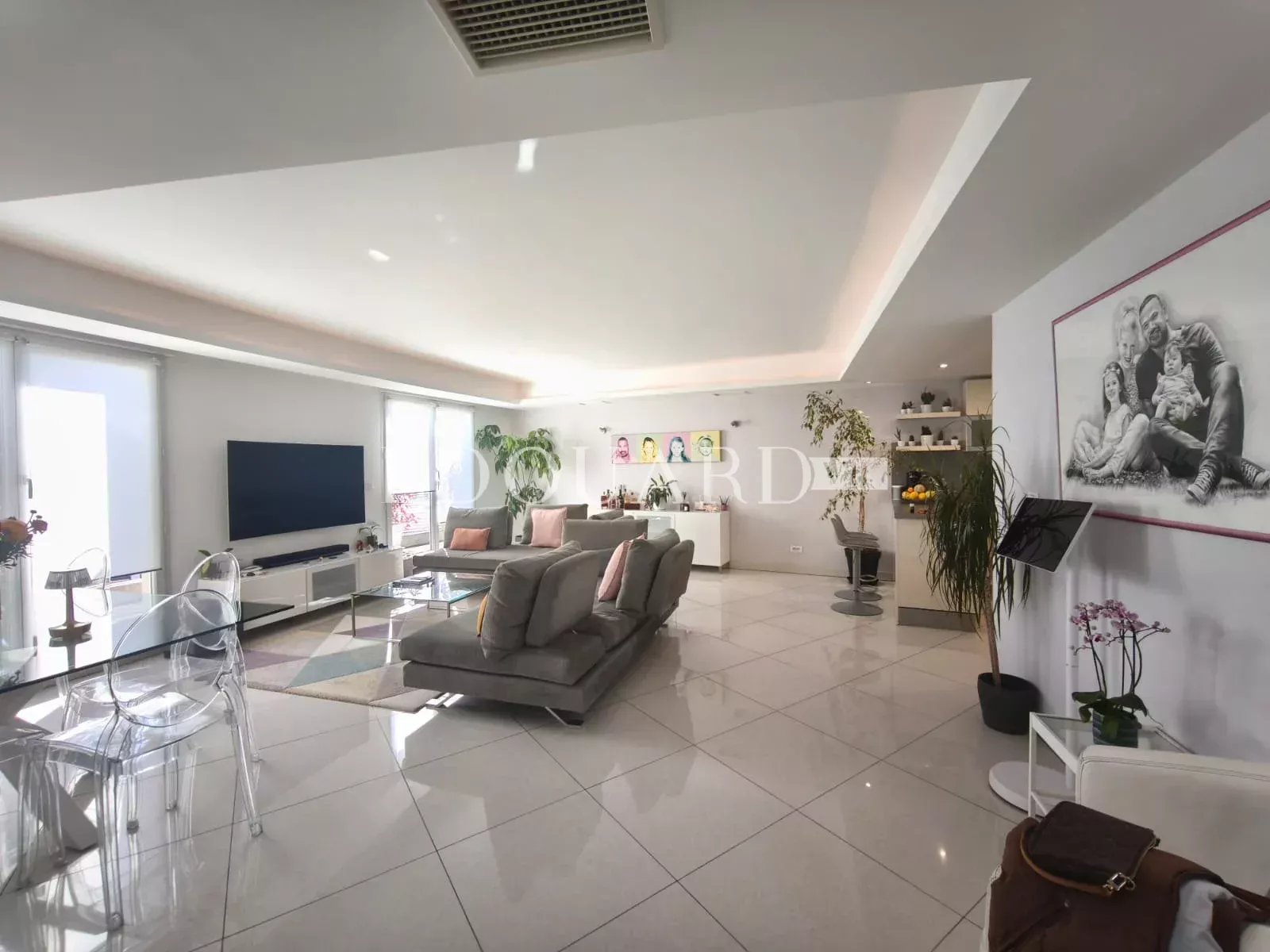 3 Bed, 2 Bath, ApartmentFor Sale, Roquebrune-Cap-Martin, Alpes-Maritimes