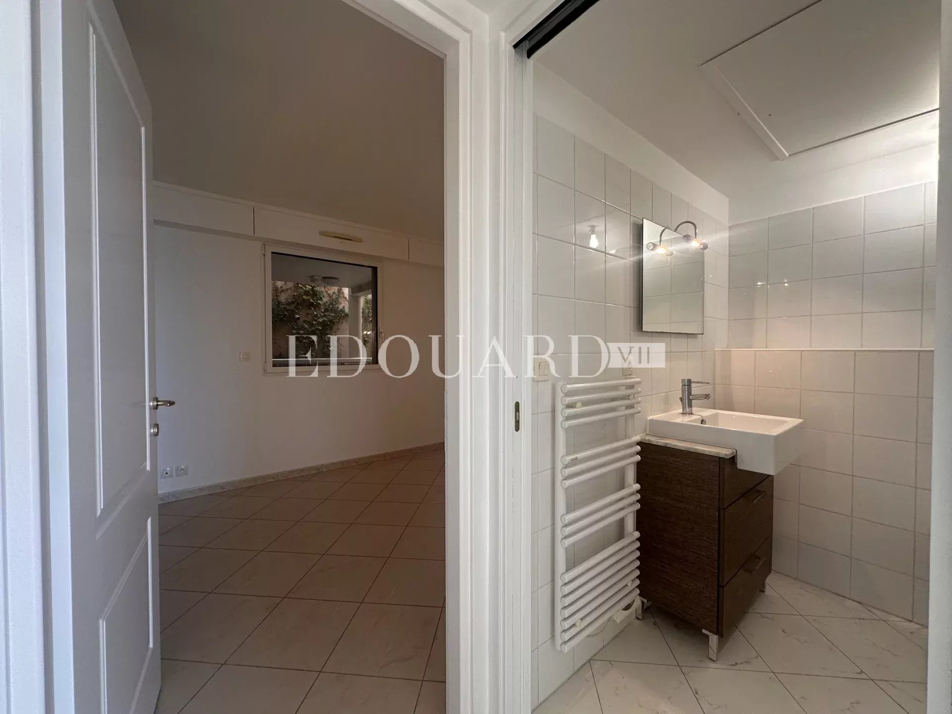 2 Bed, 1 Bath, ApartmentFor Sale, Cap-d'Ail, Alpes-Maritimes