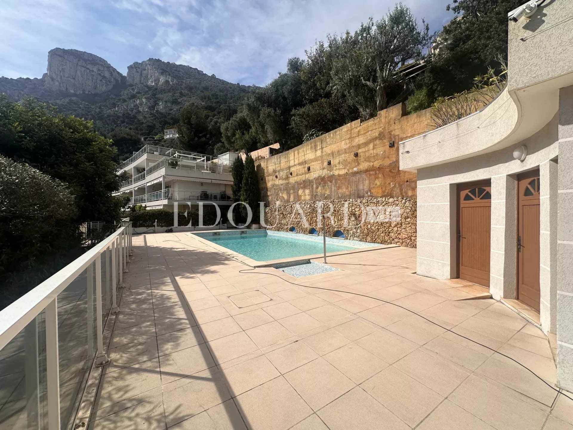 2 Bed, 1 Bath, ApartmentFor Sale, Cap-d'Ail, Alpes-Maritimes