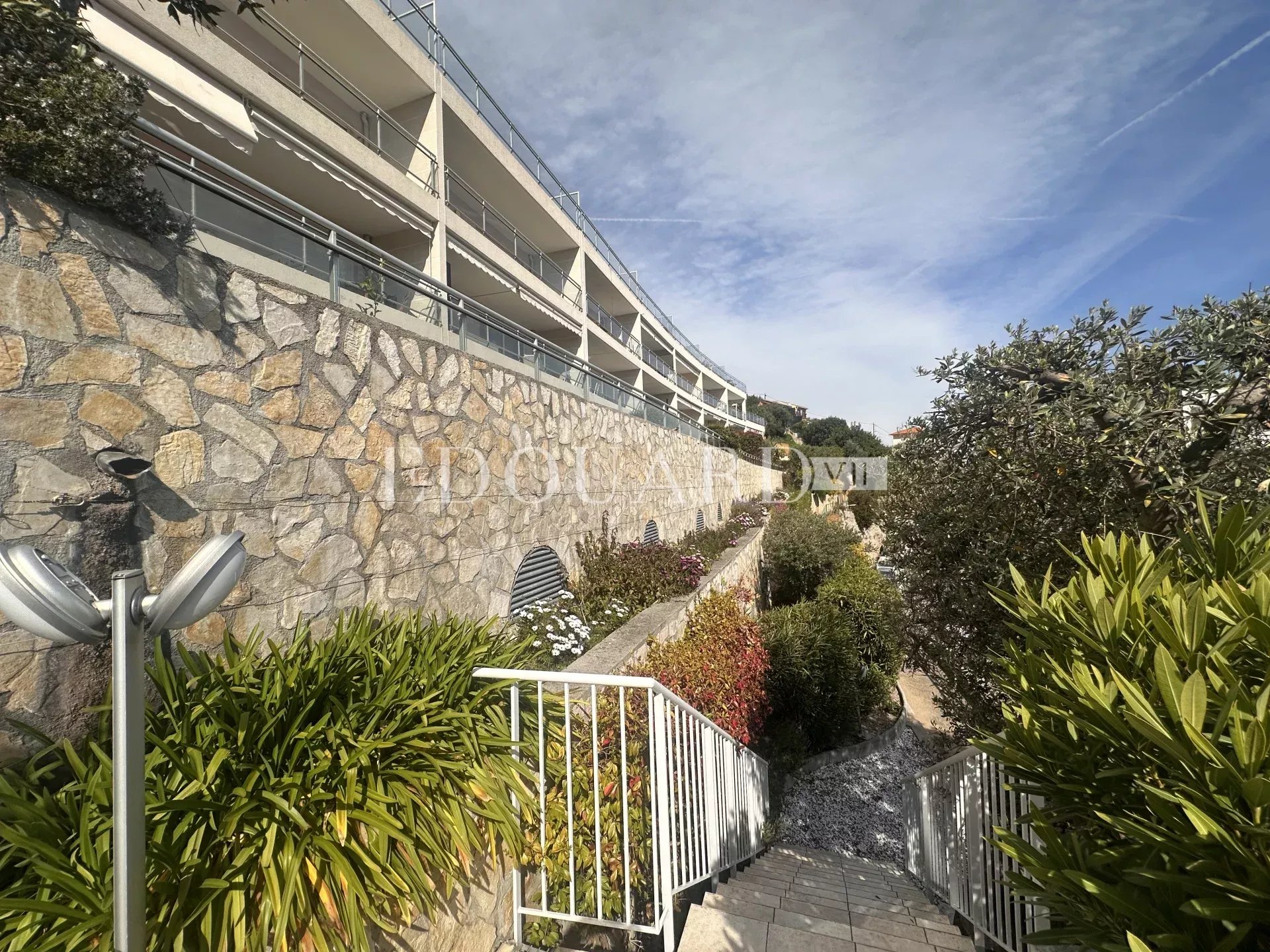 2 Bed, 1 Bath, ApartmentFor Sale, Cap-d'Ail, Alpes-Maritimes