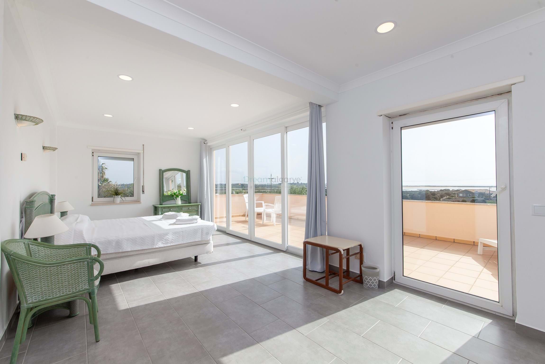 6 Bed, 4 Bath, HouseFor Sale, Lagos, Faro, 8600-250