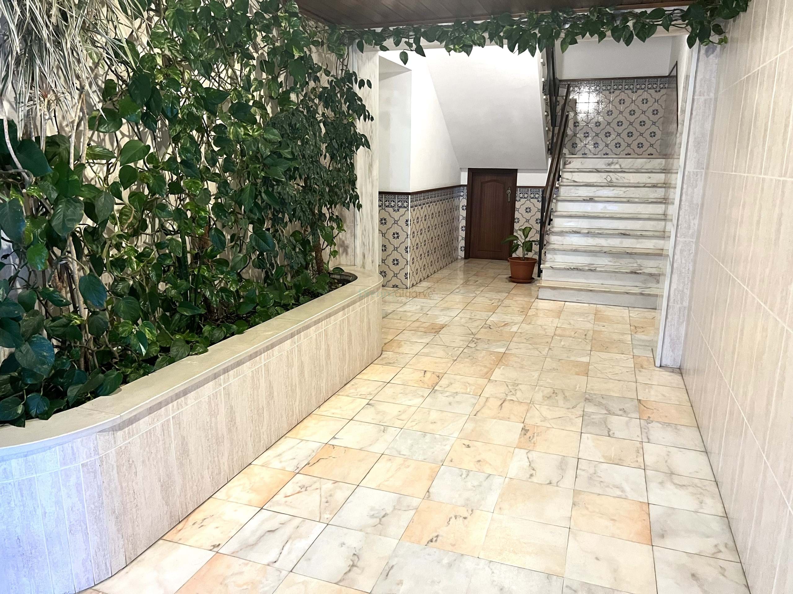 2 Bed, 2 Bath, ApartmentFor Sale, Lagos, Faro, 8600-513