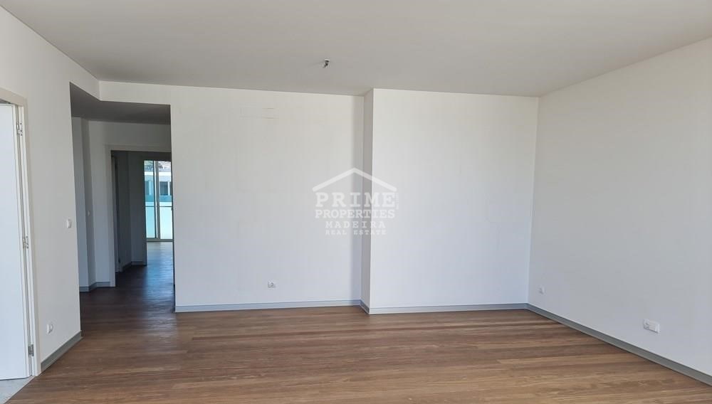 4 Bed, 3 Bath, ApartmentFor Sale, Funchal, Ilha da Madeira, 9000-089