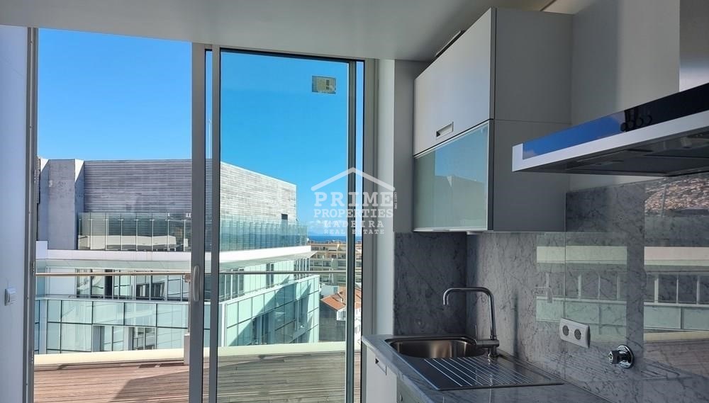 4 Bed, 3 Bath, ApartmentFor Sale, Funchal, Ilha da Madeira, 9000-089