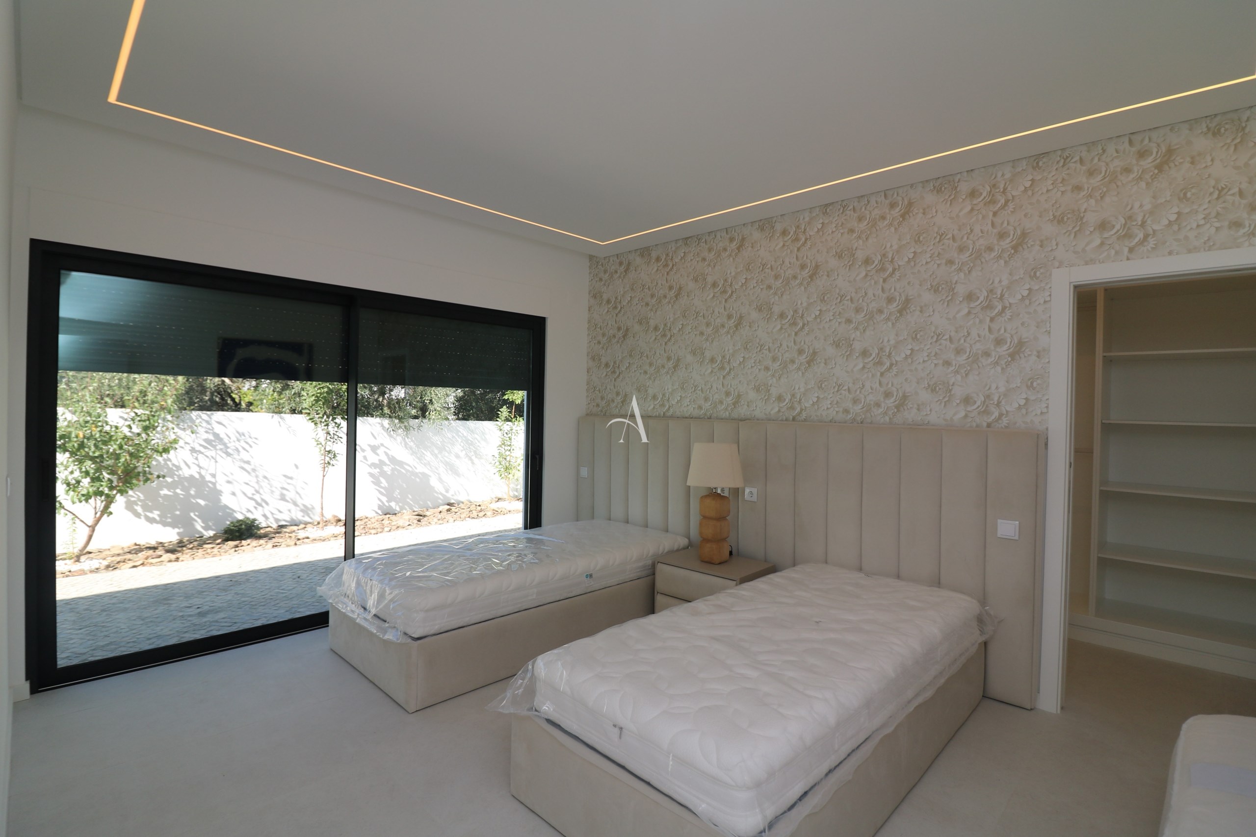 4 Bed, 4 Bath, HouseFor Sale, Sao Bras De Alportel, Faro