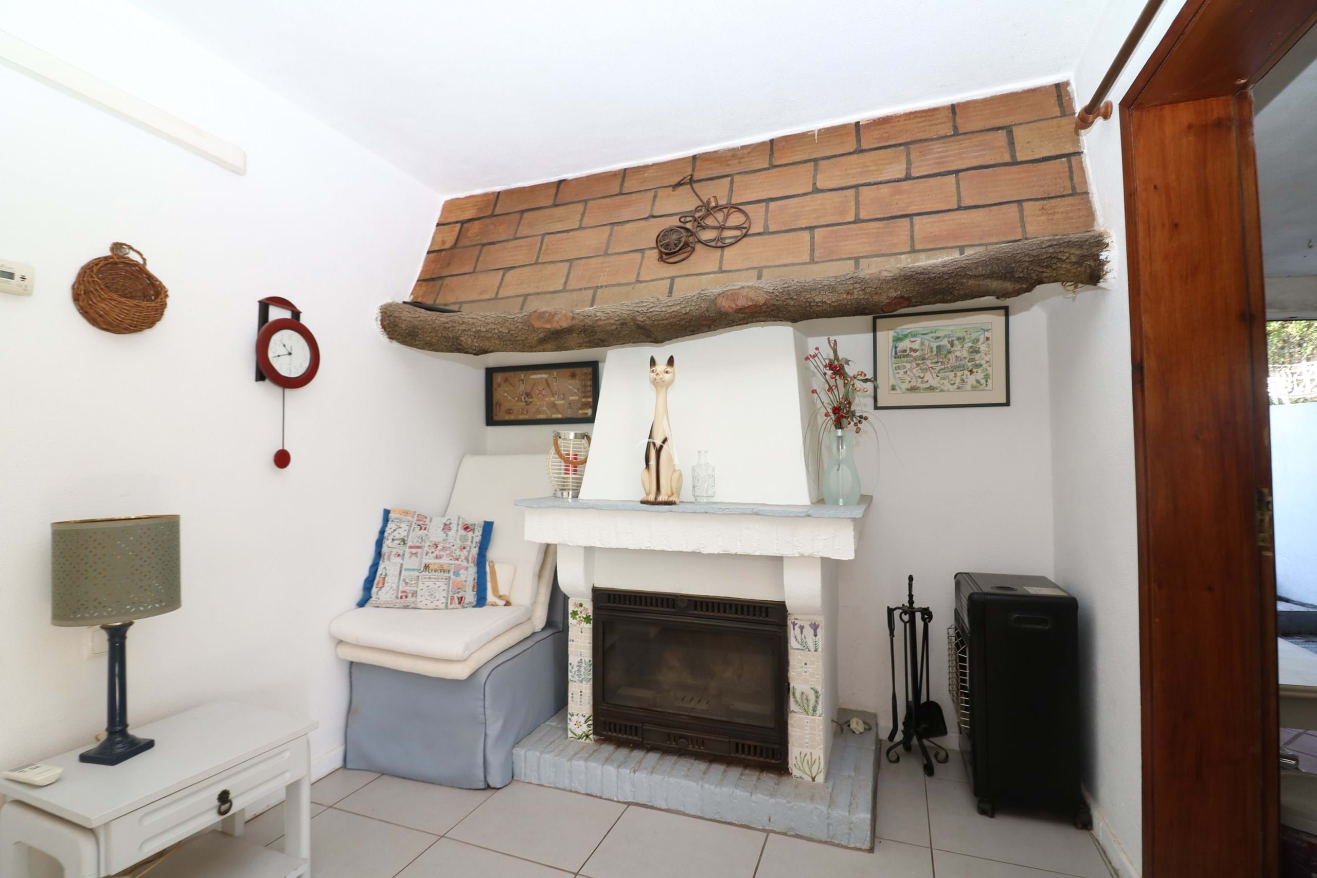 2 Bed, 1 Bath, HouseFor Sale, Sao Bras De Alportel, Faro, 8150-054