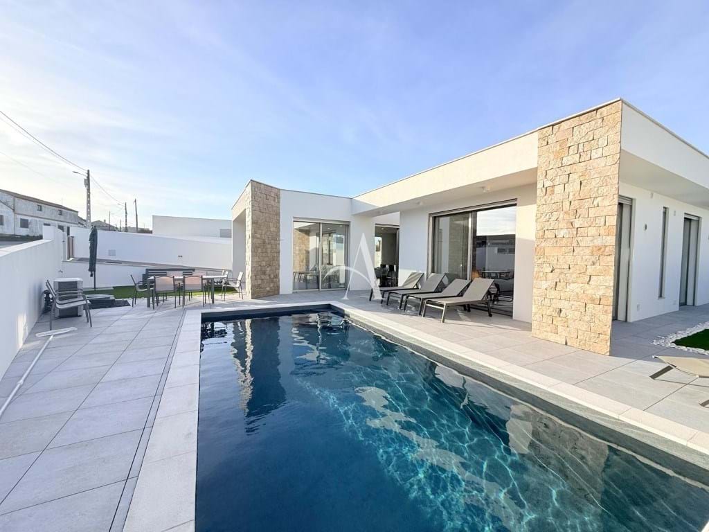 3 Bed, 3 Bath, HouseFor Sale, Caldas da Rainha, Leiria