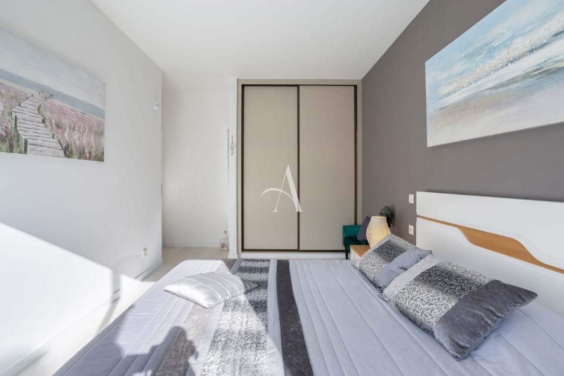 3 Bed, 2 Bath, ApartmentFor Sale, Santa Barbara de Nexe, Faro, Faro, 8005