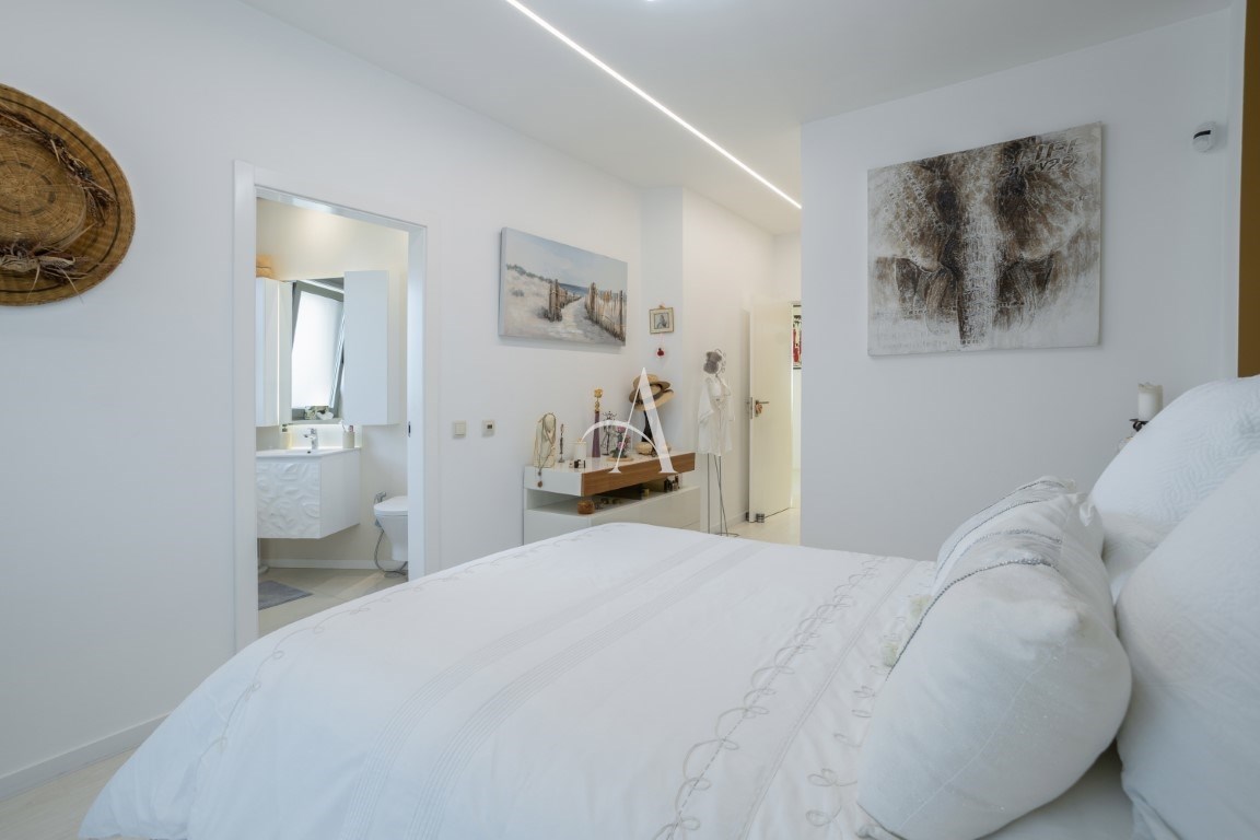 3 Bed, 2 Bath, ApartmentFor Sale, Santa Barbara de Nexe, Faro, Faro, 8005