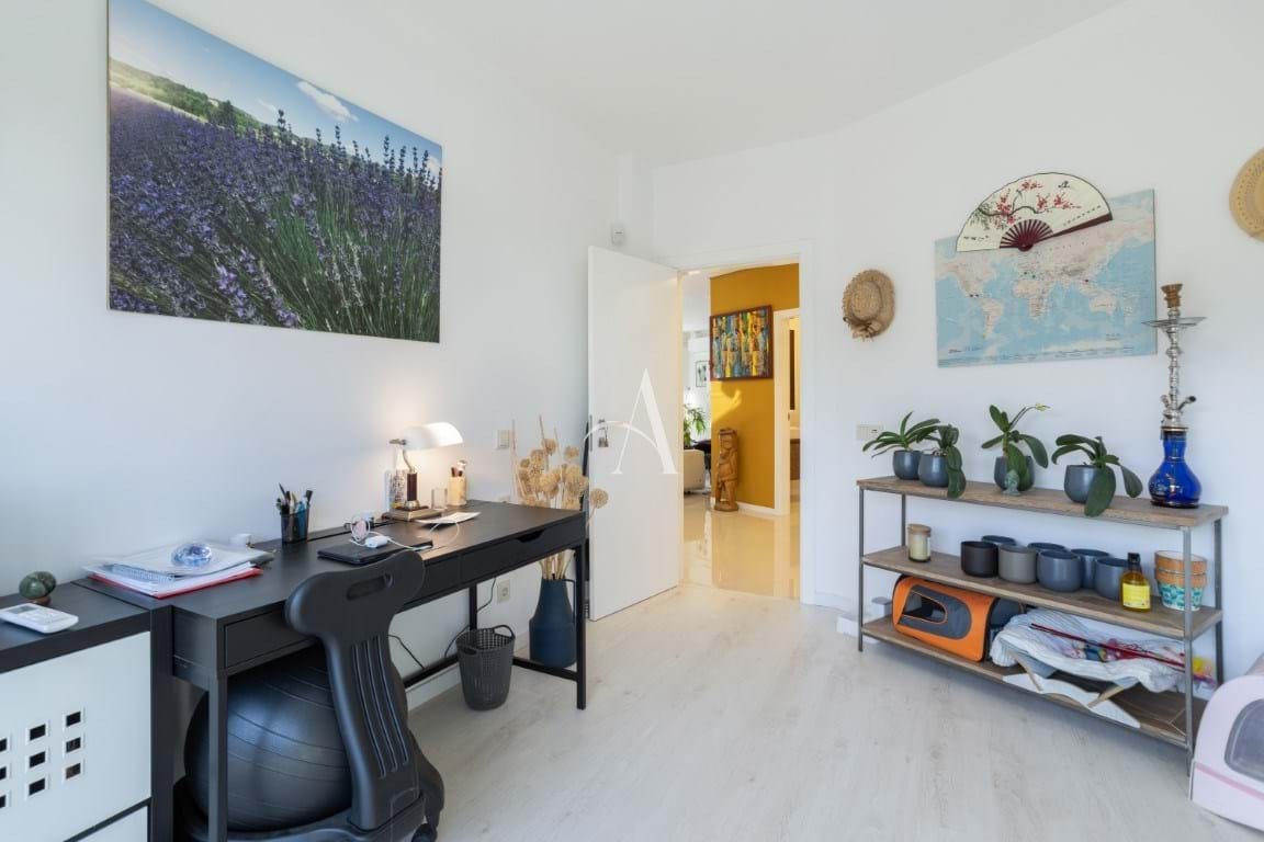 3 Bed, 2 Bath, ApartmentFor Sale, Santa Barbara de Nexe, Faro, Faro, 8005