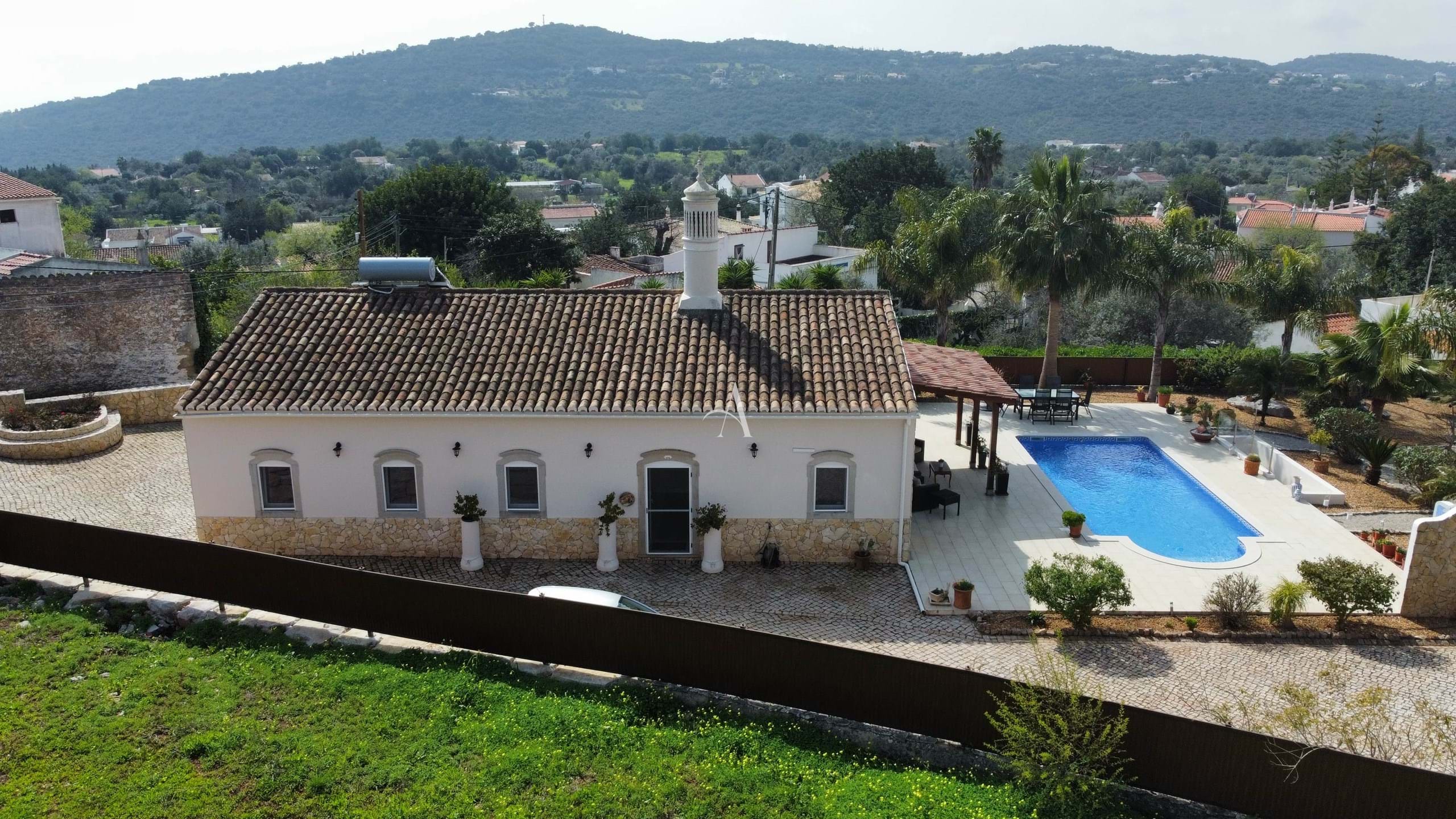 3 Bed, 2 Bath, HouseFor Sale, Sao Bras De Alportel, Faro, 8150-039