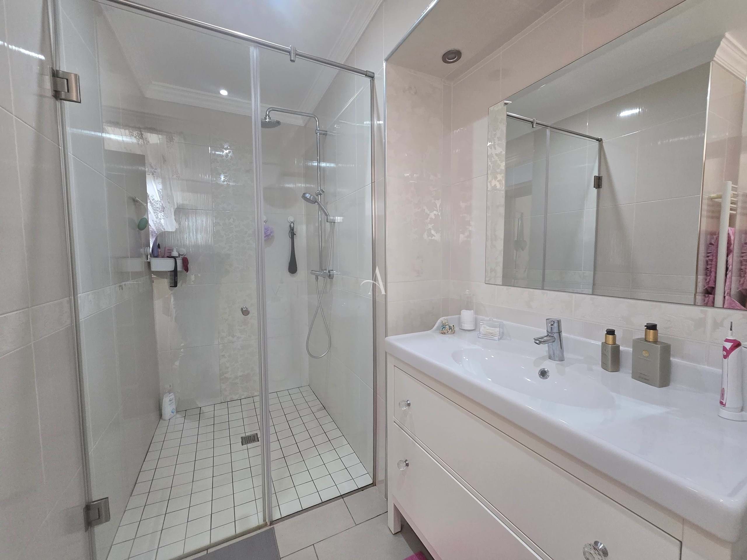 3 Bed, 2 Bath, HouseFor Sale, Sao Bras De Alportel, Faro, 8150-039