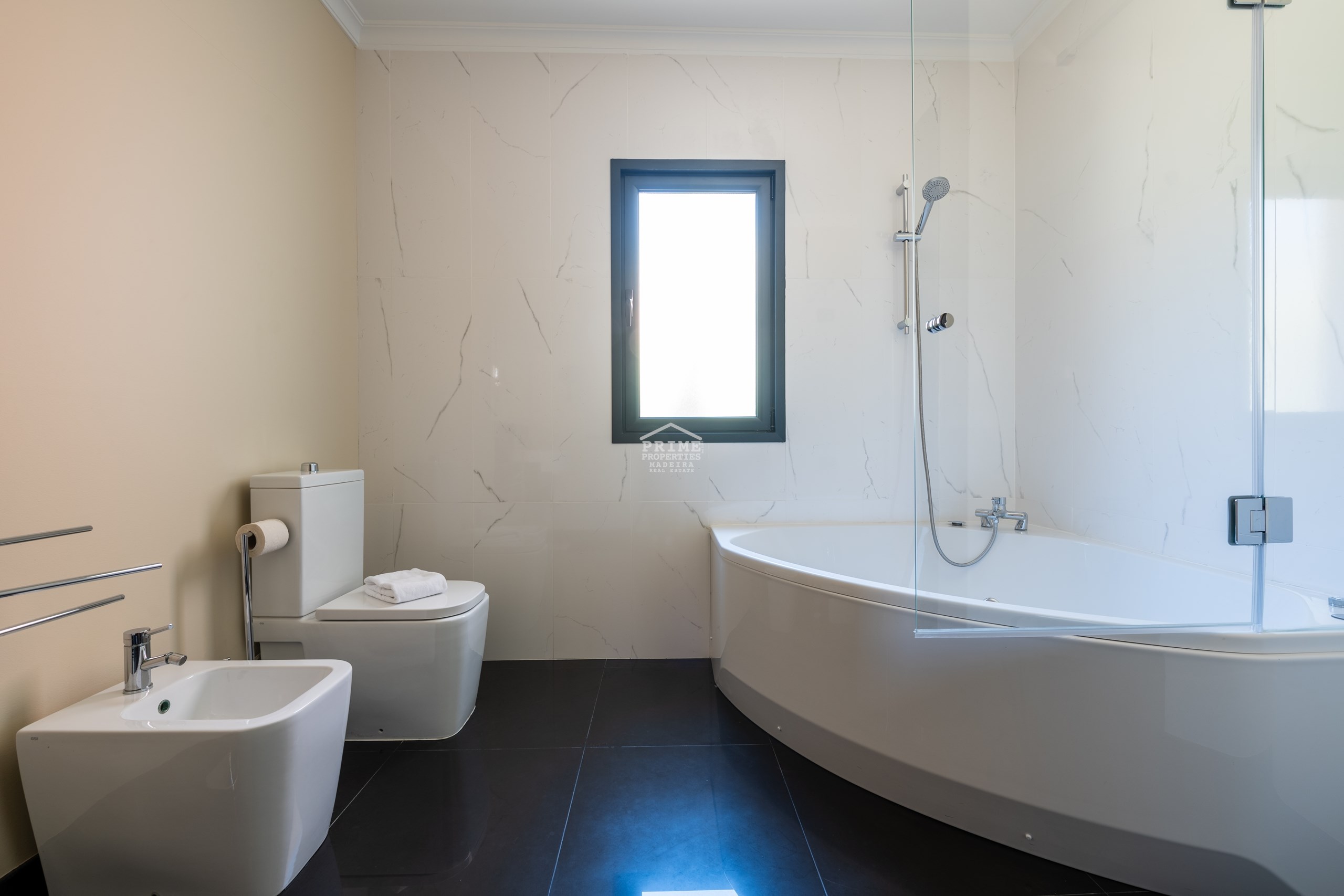 3 Bed, 4 Bath, HouseFor Sale, Funchal, Ilha da Madeira, 9020-415