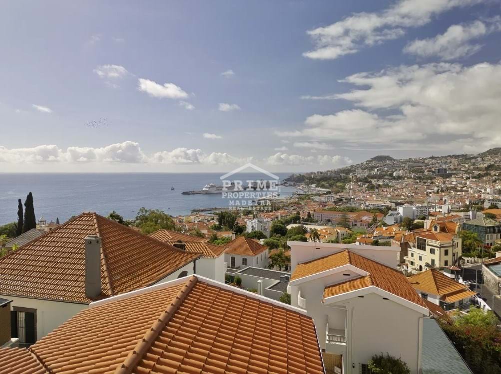 4 Bed, 3 Bath, HouseFor Sale, Funchal, Ilha da Madeira, 9060-011