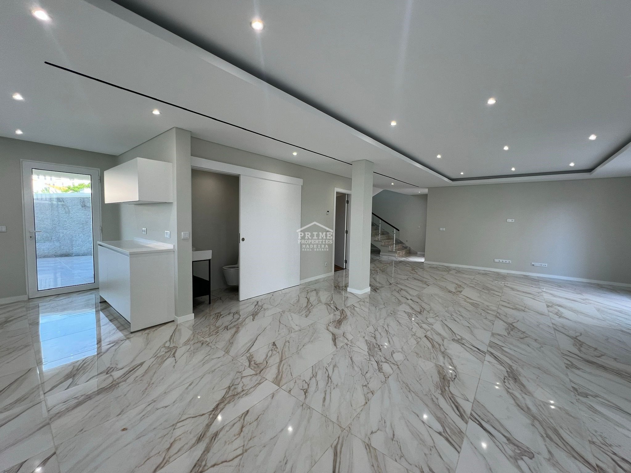 4 Bed, 3 Bath, HouseFor Sale, Funchal, Ilha da Madeira, 9060-011