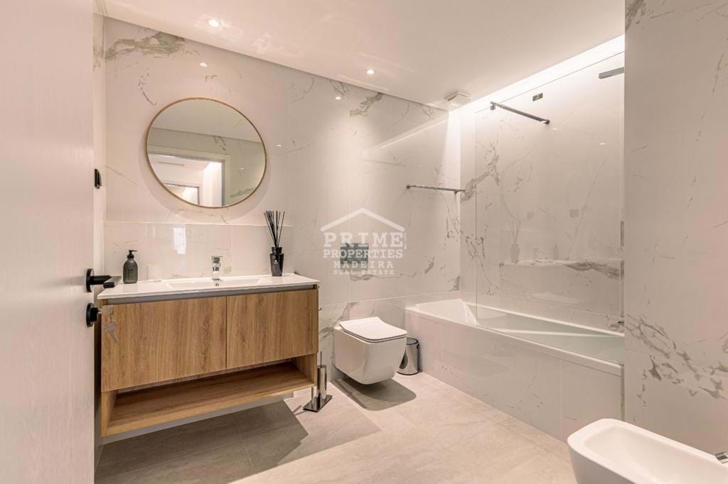 5 Bed, 5 Bath, ApartmentFor Sale, Funchal, Ilha da Madeira, 9000-098