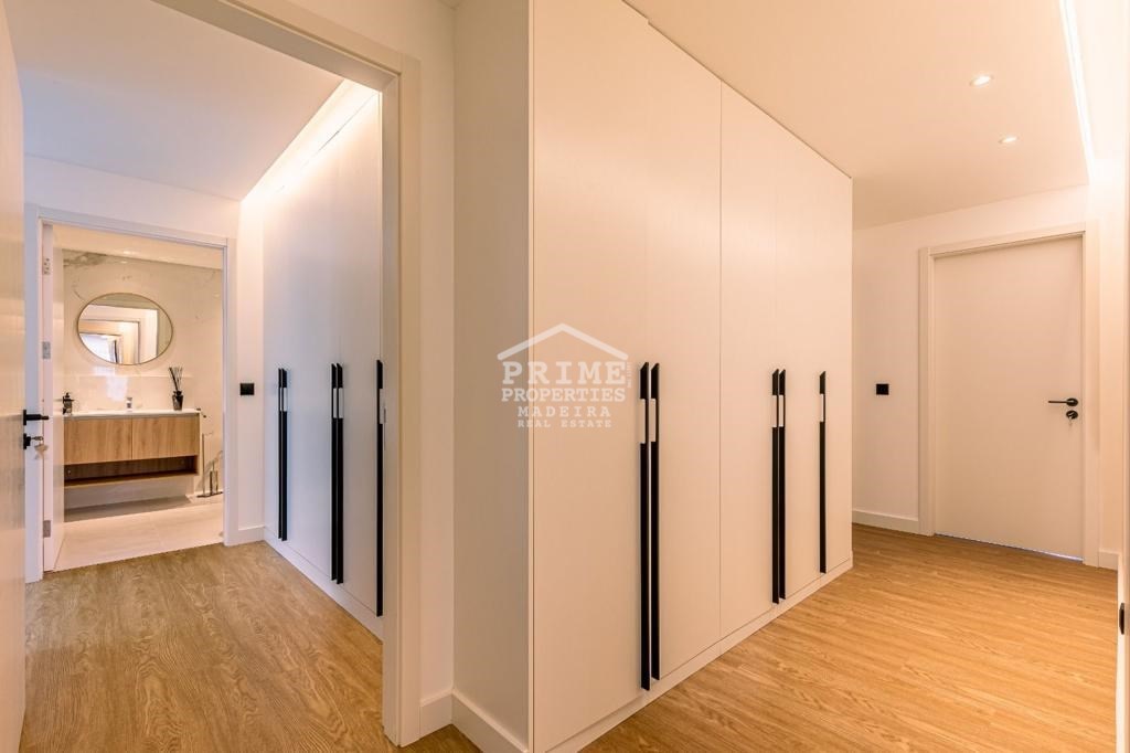 5 Bed, 5 Bath, ApartmentFor Sale, Funchal, Ilha da Madeira, 9000-098