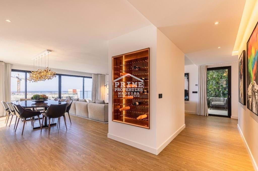 5 Bed, 5 Bath, ApartmentFor Sale, Funchal, Ilha da Madeira, 9000-098