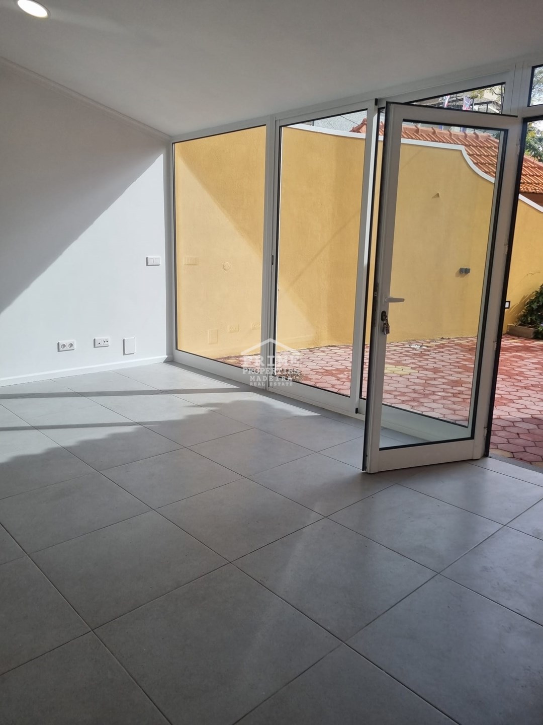 3 Bed, 3 Bath, HouseFor Sale, Funchal, Ilha da Madeira, 9000-057