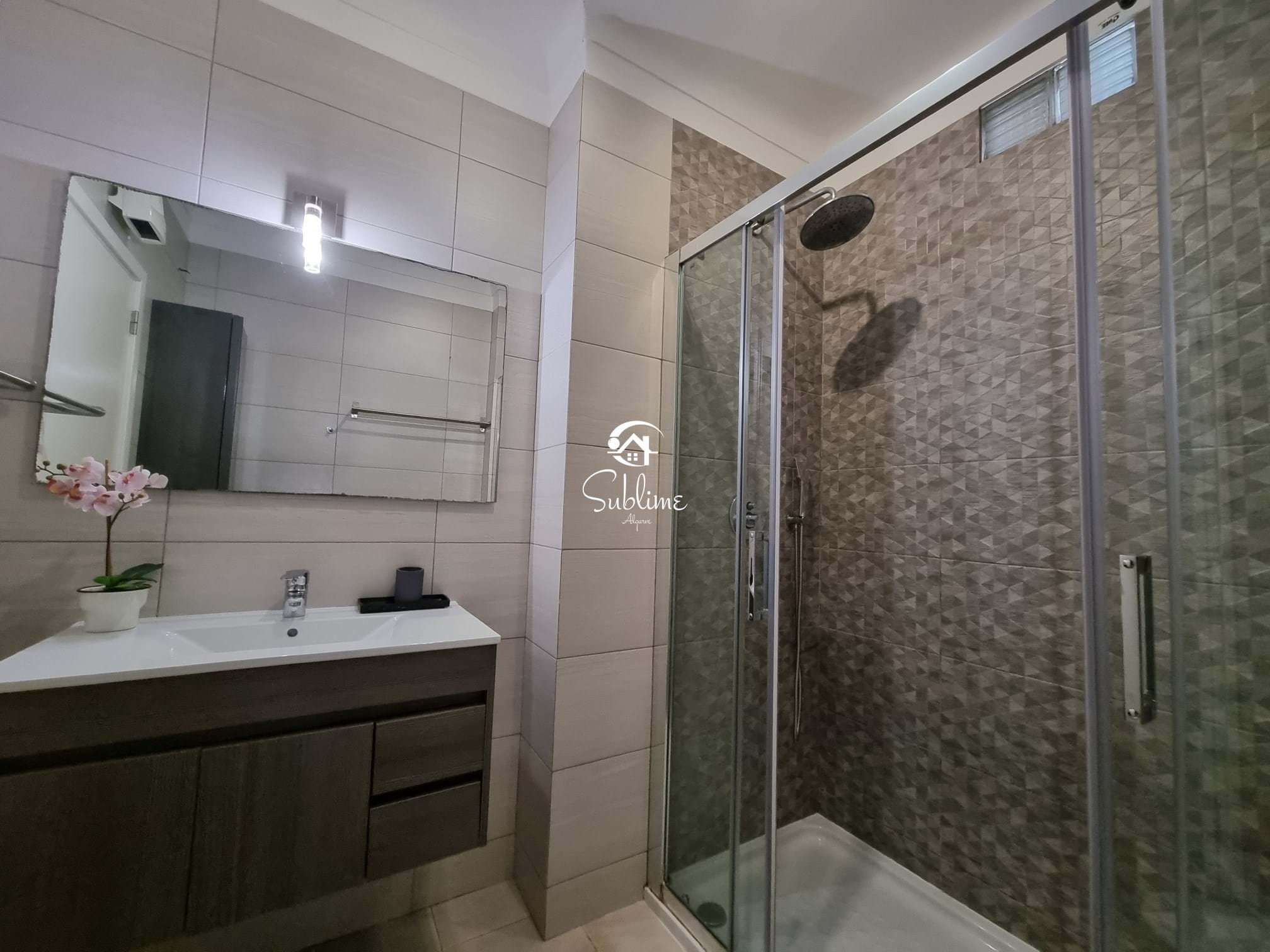 3 Bed, 2 Bath, ApartmentFor Sale, Lagos, Faro, 8600-315