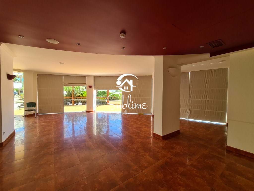 Commercial Property, For Sale