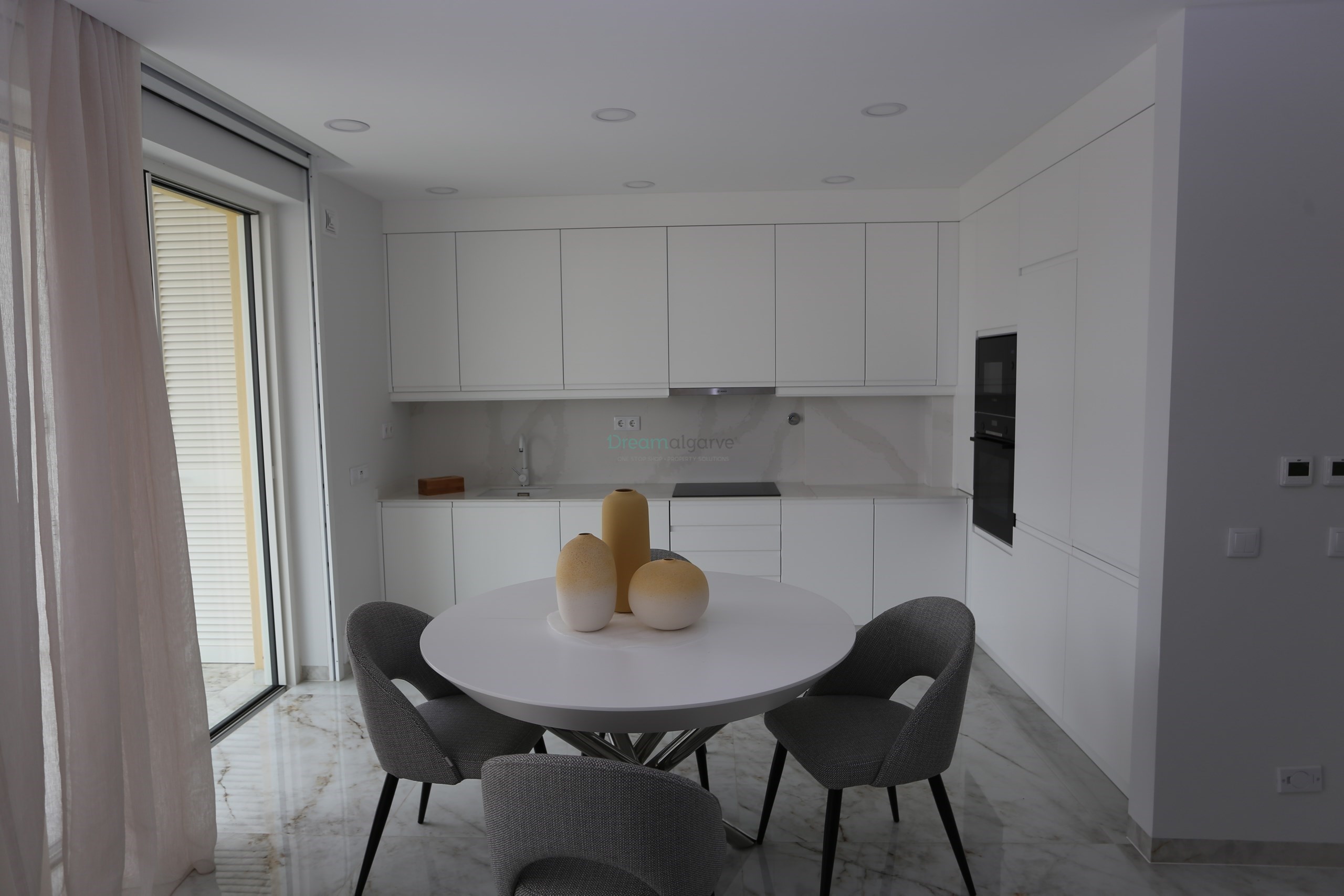 3 Bed, 2 Bath, ApartmentFor Sale, Lagos, Faro, 8600-641