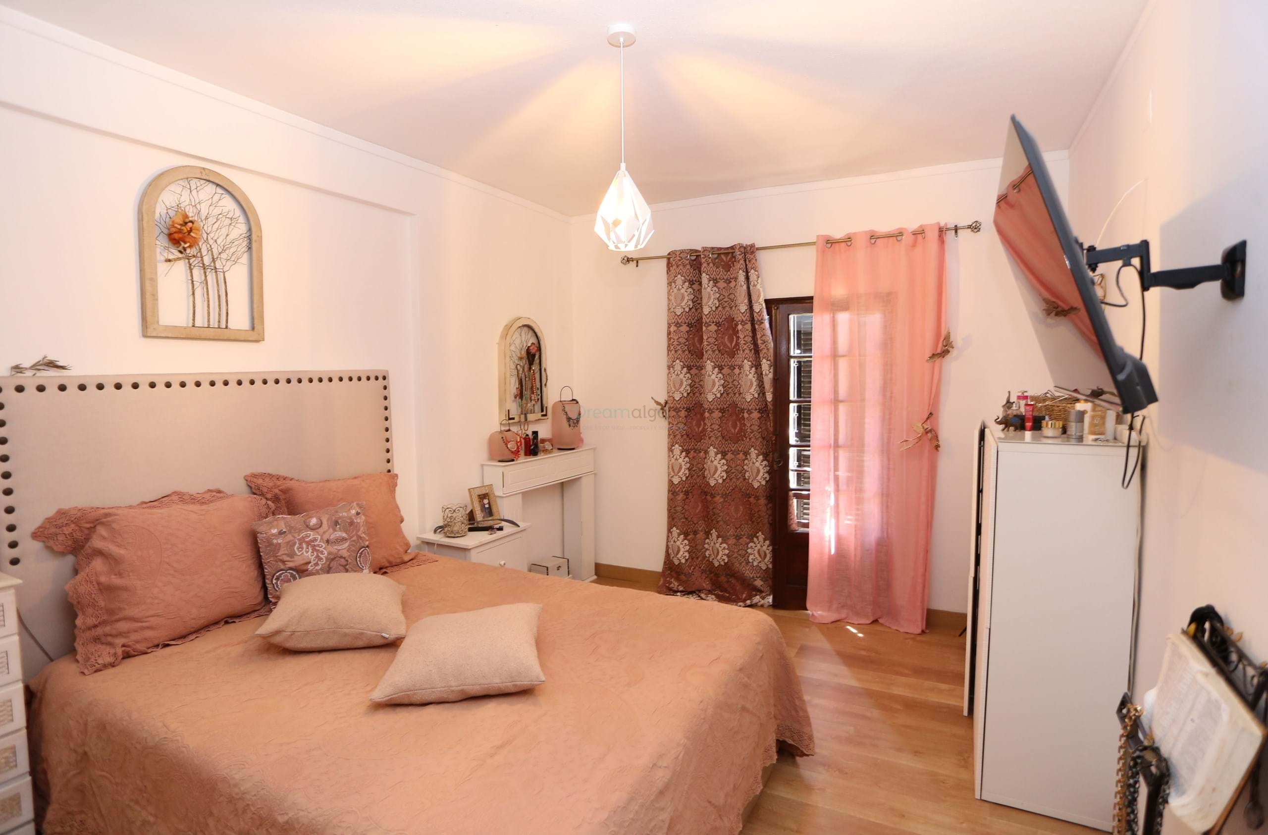 2 Bed, 1 Bath, ApartmentFor Sale, Lagos, Faro, 8600-543